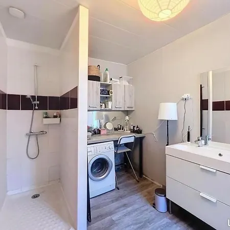 Apartment Grand - 1 Mai - Gare - 8 Couchages - 2 Douches - Clim *